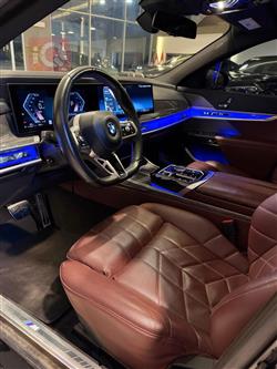 بي ام دبليو الفئة 7